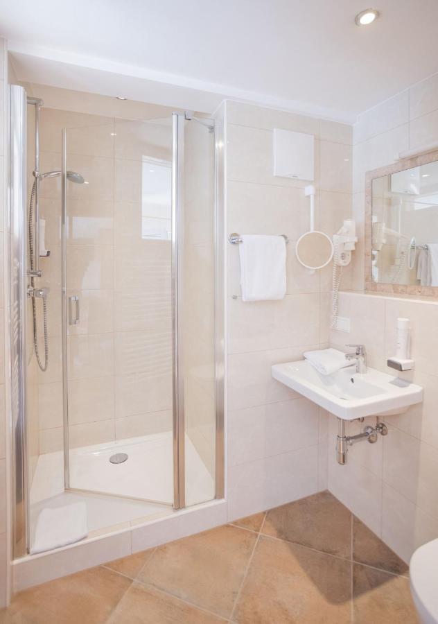 Hotel Weissenstein Sankt Michael im Lungau Ngoại thất bức ảnh